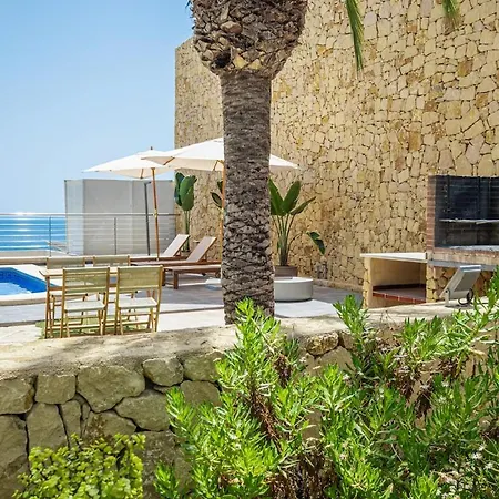 Jade Oceanfront & Terrace *