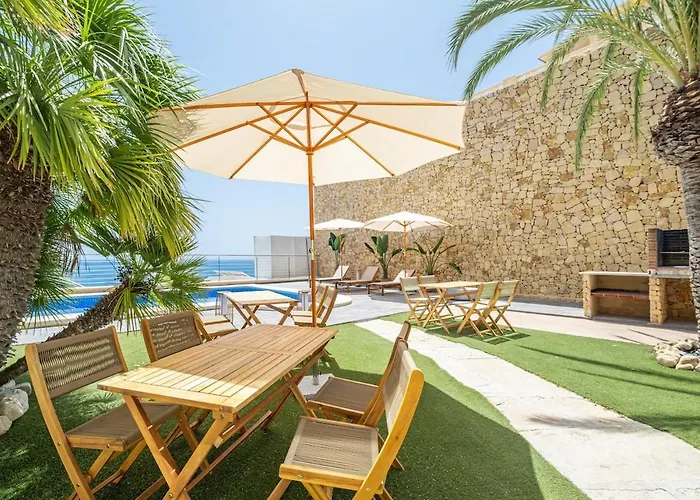 דירה Jade Oceanfront & Terrace