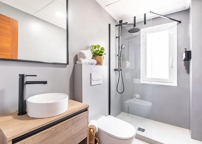 Jade Oceanfront & Terrace דירה