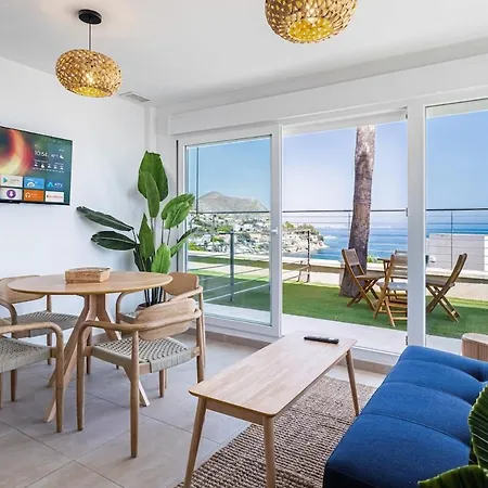 Jade Oceanfront & Terrace *